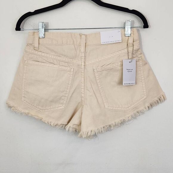 WeWoreWhat Cream Denim Cut Off Shorts NWT Size 24 Natural Revolve jean shorts - Picture 4 of 6